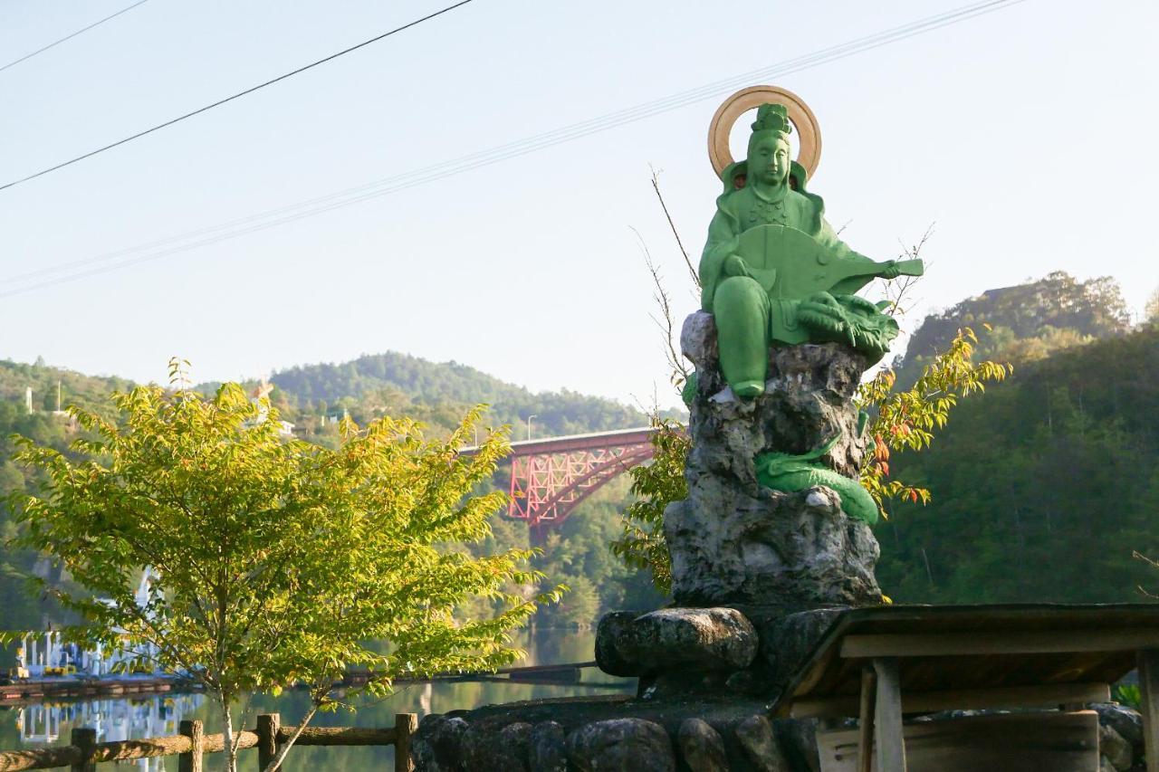 Enakyo Onsen Hotel Yuzuriha Dış mekan fotoğraf